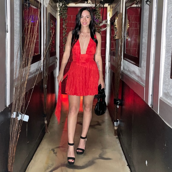 Red Lucy in the sky dress - Picture 3 of 3